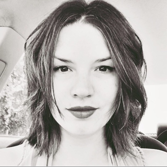 Meet your posher, Summer! - Picture 1 of 5